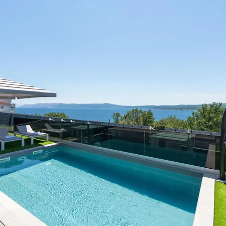 Holiday home Twins In Crikvenica- Kvarner Bucht By Interhome *