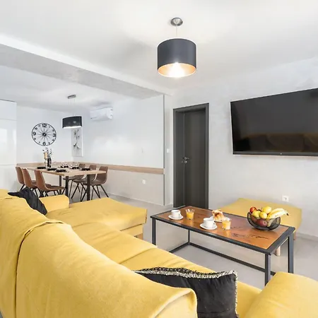 Twins In Crikvenica- Kvarner Bucht By Interhome Holiday home *
