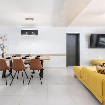 Twins In Crikvenica- Kvarner Bucht By Interhome Holiday home