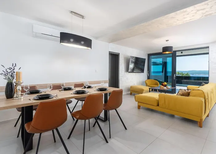Holiday home Twins In Crikvenica- Kvarner Bucht By Interhome *