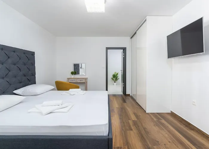Holiday home Twins In Crikvenica- Kvarner Bucht By Interhome *